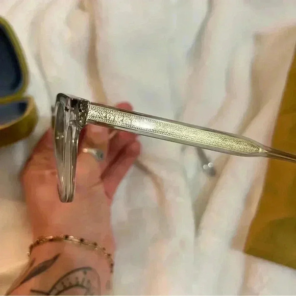 Gucci 100% authentic eyeglasses, case, dust bag and glasses towel - Picture 6 of 14